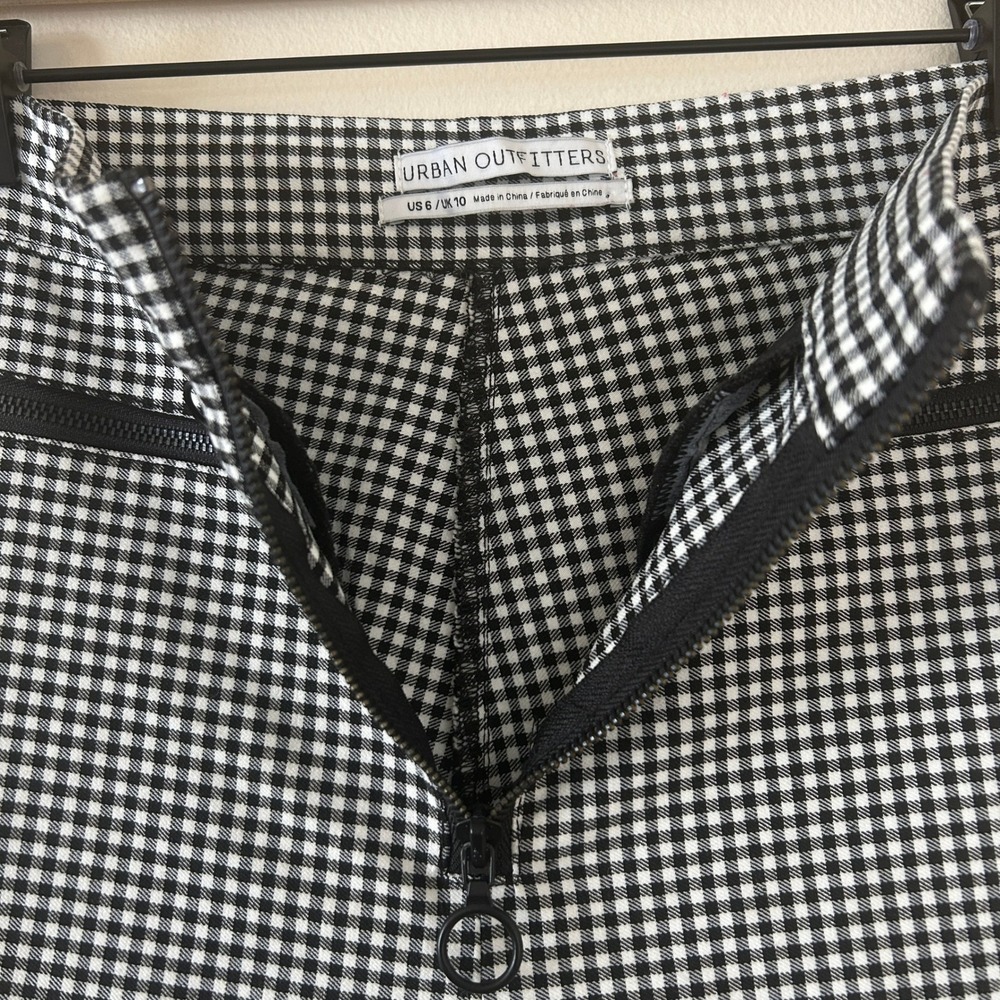 Urban Outfitters Black White Gingham High Rise Zipper Pocket Pants Size 6 - Picture 6 of 8